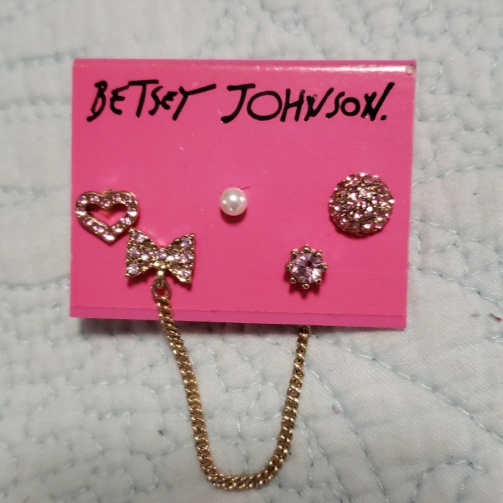 Brand new never worn Betsey Johnson earring 5 pack
